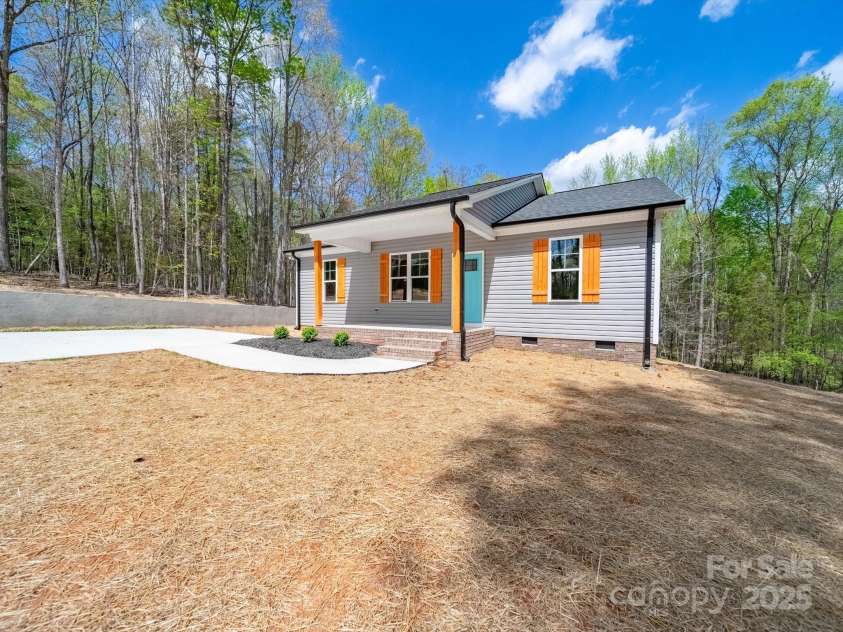 297 Barr Link Road, Mount Pleasant, NC 28124.  MLS# CAR4243604, YatesRealty ID 12887. Exterior Front View