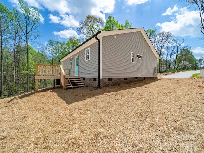 297 Barr Link Road, Mount Pleasant, NC 28124.  MLS# CAR4243604, YatesRealty ID 12887. Exterior Side/Rear View