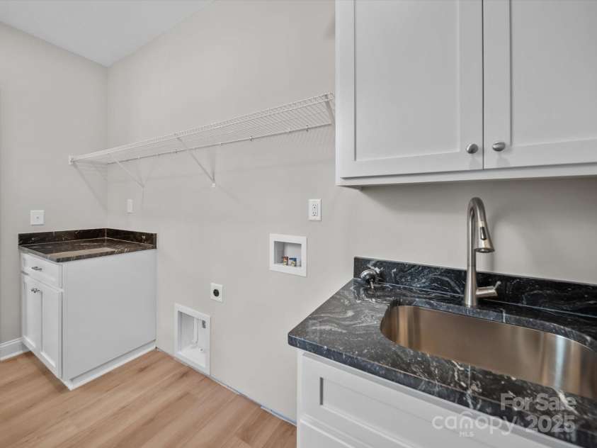 297 Barr Link Road, Mount Pleasant, NC 28124.  MLS# CAR4243604, YatesRealty ID 12887. Laundry Room