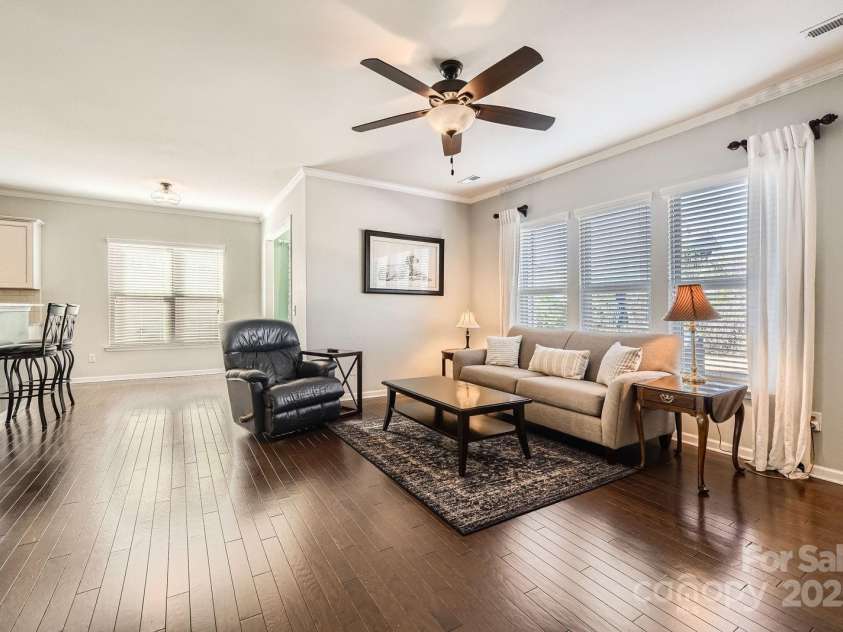 15317 Colonial Park Drive, Huntersville, NC 28078.  MLS# CAR4235256, YatesRealty ID 12888. 