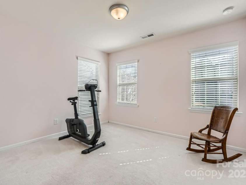 15317 Colonial Park Drive, Huntersville, NC 28078.  MLS# CAR4235256, YatesRealty ID 12888. 