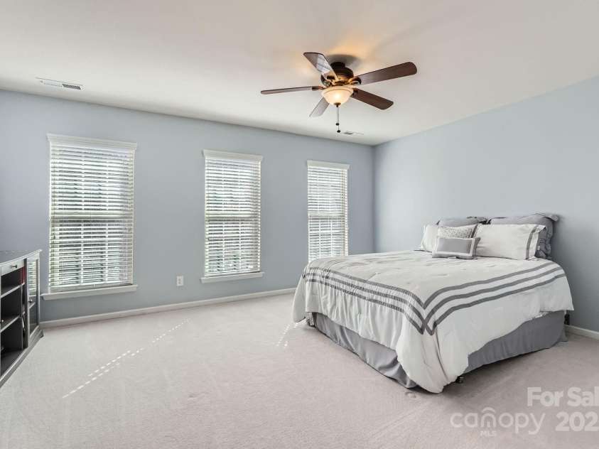 15317 Colonial Park Drive, Huntersville, NC 28078.  MLS# CAR4235256, YatesRealty ID 12888. 