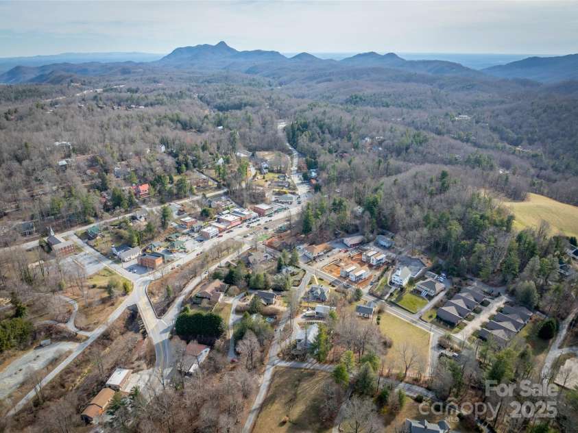 55 Skyvue Court, Saluda, NC 28773.  MLS# CAR4030712, YatesRealty ID 12889. 