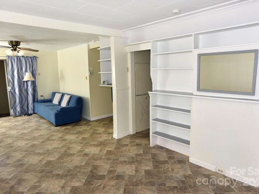 709 Sunset Drive, Salisbury, NC 28147.  MLS# CAR4258439, YatesRealty ID 1289. 