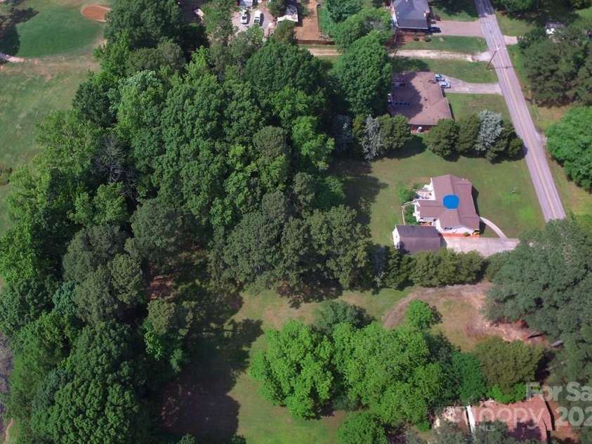 709 Sunset Drive, Salisbury, NC 28147.  MLS# CAR4258439, YatesRealty ID 1289. 