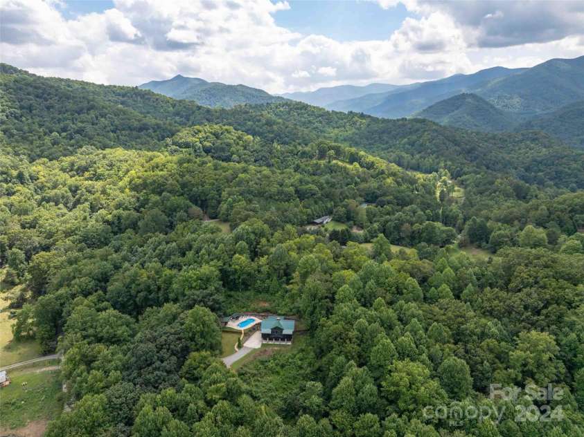 80 Austins Trail, Canton, NC 28716.  MLS# CAR4176412, YatesRealty ID 1289. 