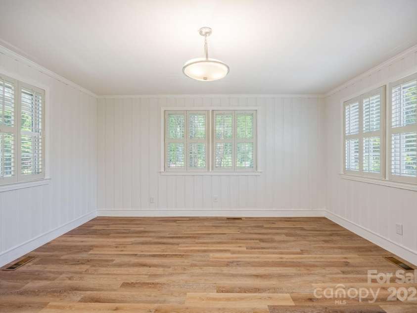 402 Hudson Street, Winnsboro, SC 29180.  MLS# CAR4248158, YatesRealty ID 12891. 