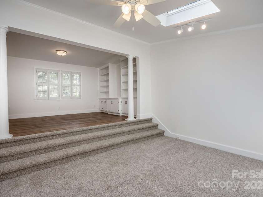 402 Hudson Street, Winnsboro, SC 29180.  MLS# CAR4248158, YatesRealty ID 12891. Sunken Office