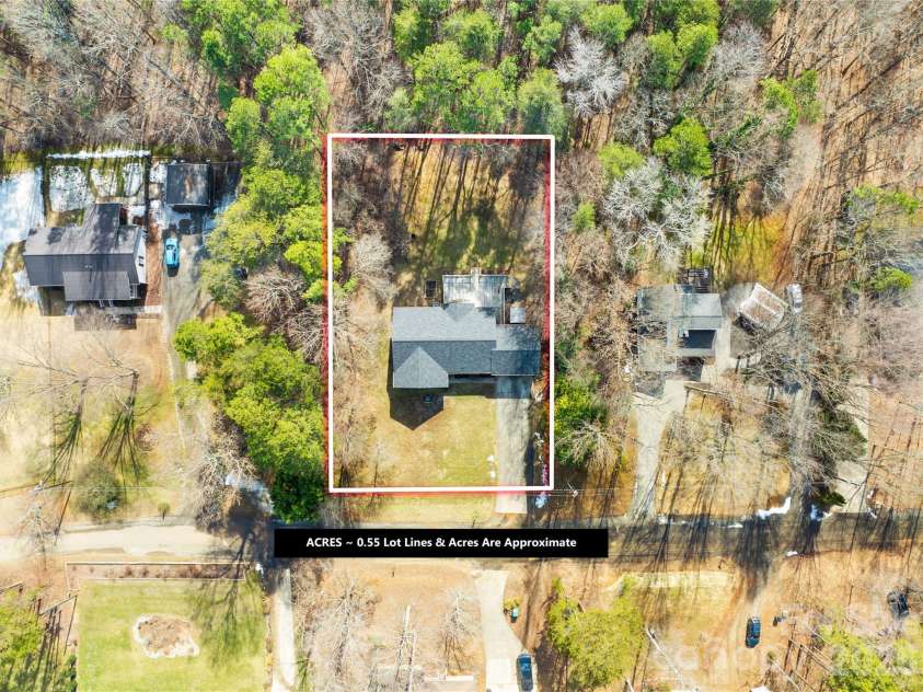 121 Rustic Way Lane, Mooresville, NC 28117.  MLS# CAR4344483, YatesRealty ID 12892. 
