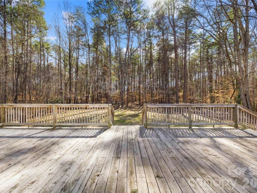 121 Rustic Way Lane, Mooresville, NC 28117.  MLS# CAR4344483, YatesRealty ID 12892. 
