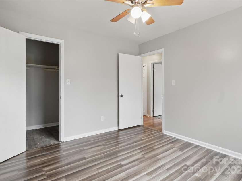 651 Clyde Street, Gastonia, NC 28052.  MLS# CAR4234320, YatesRealty ID 12892. 