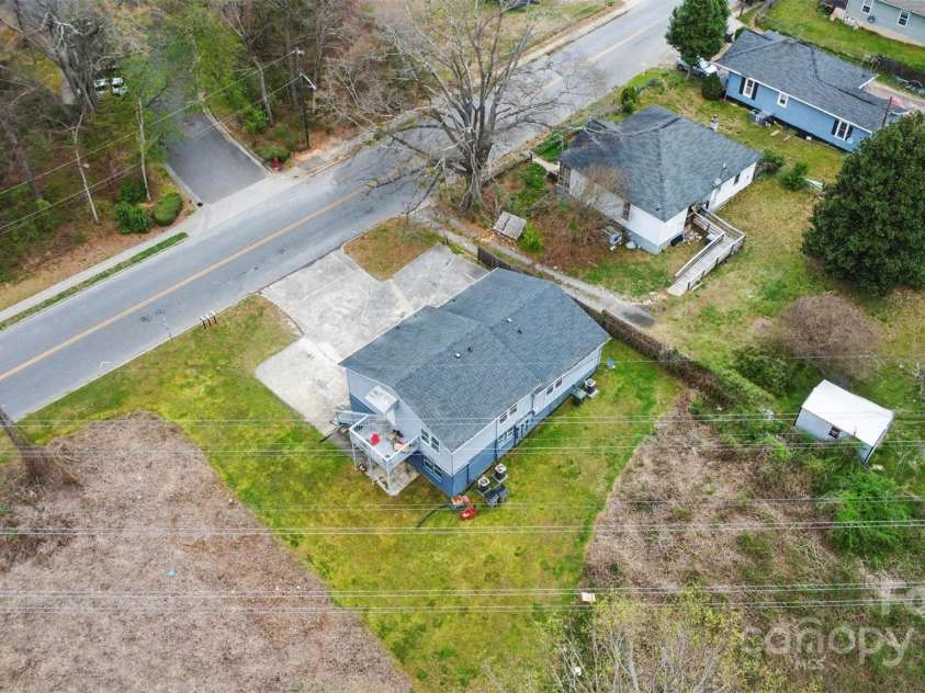 651 Clyde Street, Gastonia, NC 28052.  MLS# CAR4234320, YatesRealty ID 12892. 