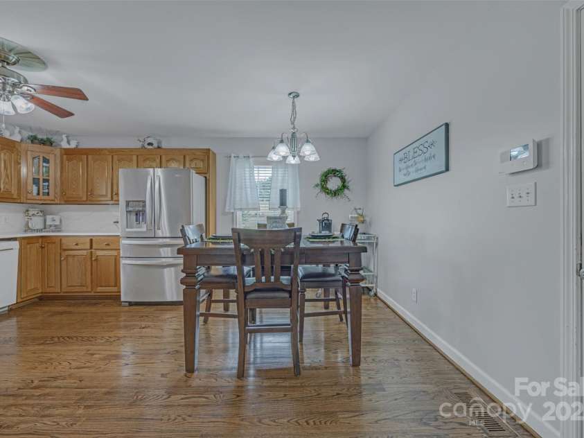 5507 Land Harbour Drive, Granite Falls, NC 28630.  MLS# CAR4251492, YatesRealty ID 12893. Kitchen/Dining Room