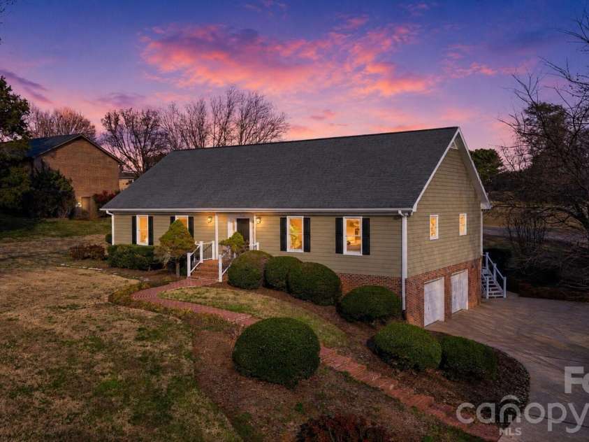 3718 Club House Drive, Conover, NC 28613.  MLS# CAR4400897, YatesRealty ID 12894. 