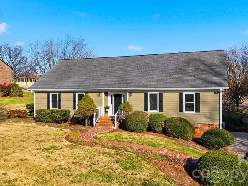 3718 Club House Drive, Conover, NC 28613.  MLS# CAR4400897, YatesRealty ID 12894. 
