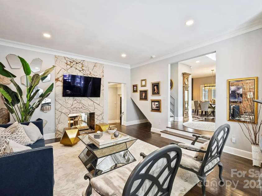423 Pine Street, Charlotte, NC 28202.  MLS# CAR4249087, YatesRealty ID 12894. 
