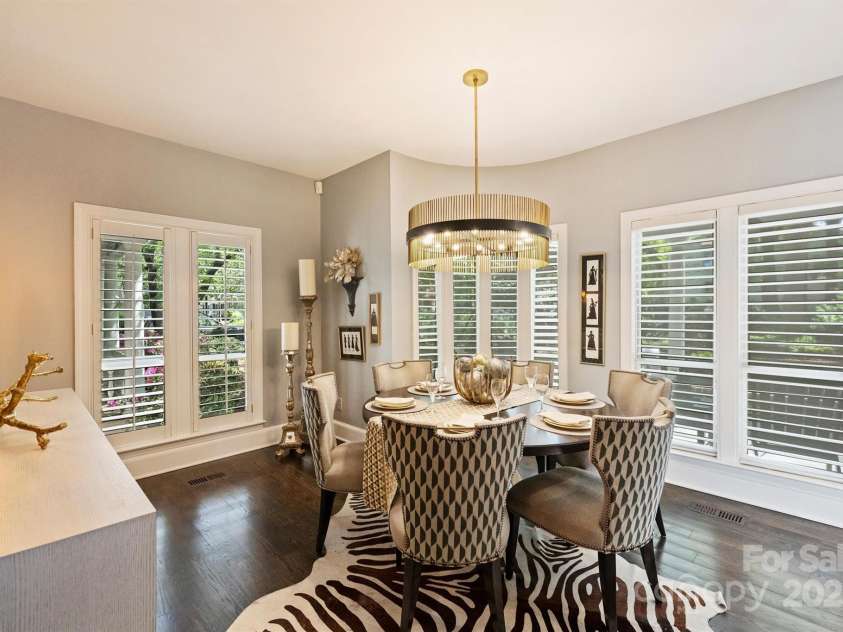 423 Pine Street, Charlotte, NC 28202.  MLS# CAR4249087, YatesRealty ID 12894. 