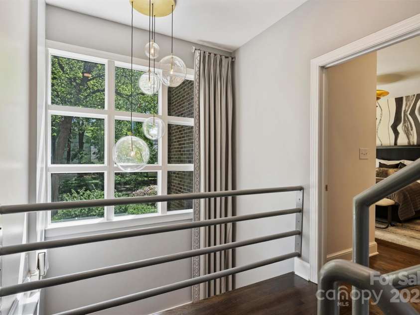 423 Pine Street, Charlotte, NC 28202.  MLS# CAR4249087, YatesRealty ID 12894. 