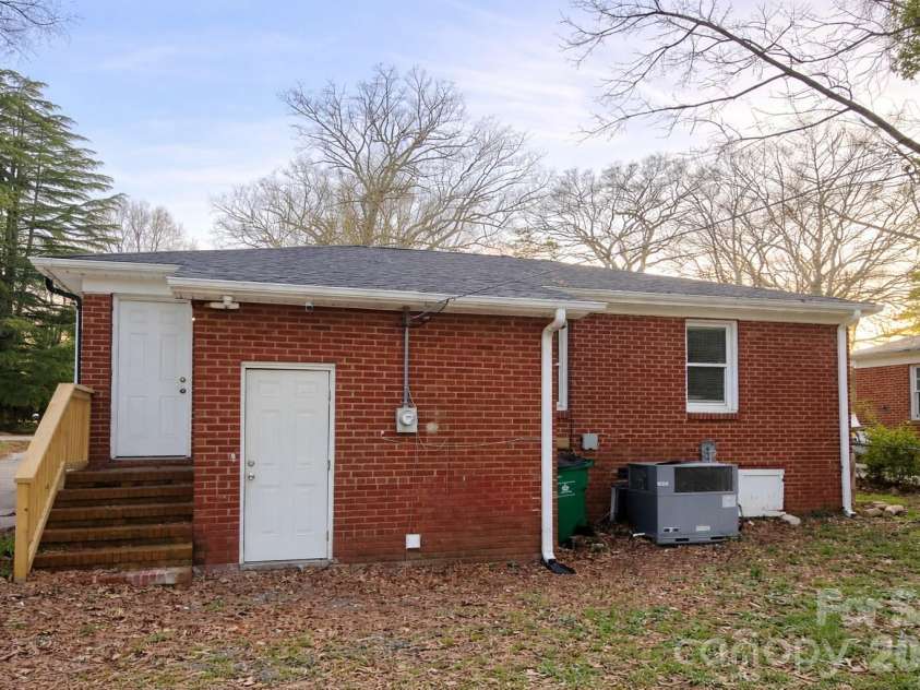 4101 Atmore Street, Charlotte, NC 28205.  MLS# CAR4353425, YatesRealty ID 12895. 