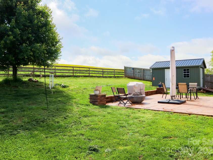 179 Foy Lane, Statesville, NC 28625.  MLS# CAR4253354, YatesRealty ID 12897. 