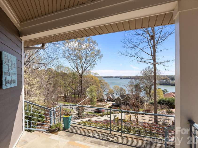 184 High Lake Drive, Statesville, NC 28677.  MLS# CAR4424458, YatesRealty ID 12897. 