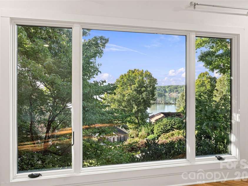 184 High Lake Drive, Statesville, NC 28677.  MLS# CAR4424458, YatesRealty ID 12897. 