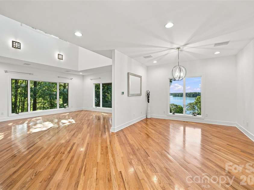 184 High Lake Drive, Statesville, NC 28677.  MLS# CAR4424458, YatesRealty ID 12897. 