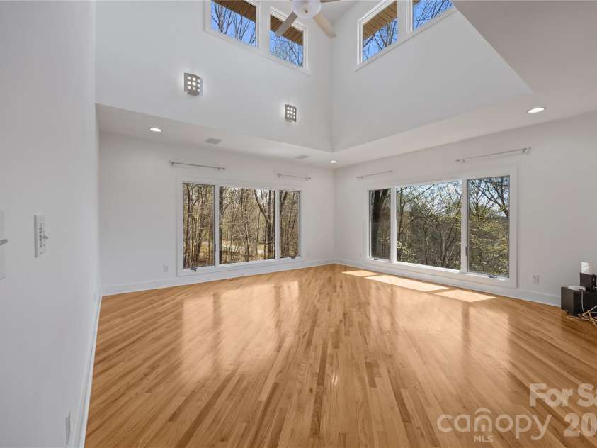 184 High Lake Drive, Statesville, NC 28677.  MLS# CAR4424458, YatesRealty ID 12897. 