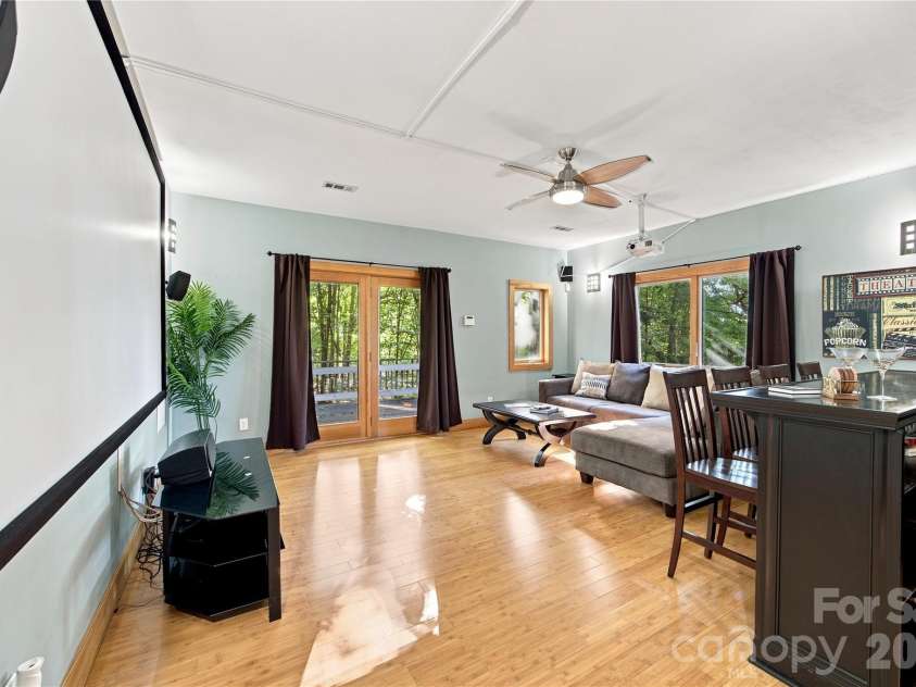 184 High Lake Drive, Statesville, NC 28677.  MLS# CAR4424458, YatesRealty ID 12897. 