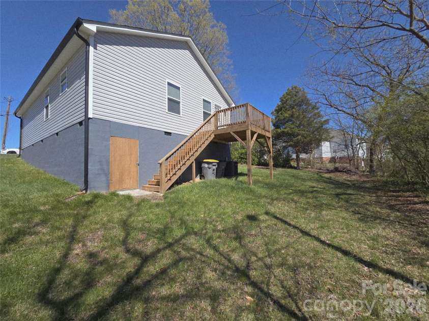 605 Frank Street, Kannapolis, NC 28081.  MLS# CAR4362447, YatesRealty ID 12898. 