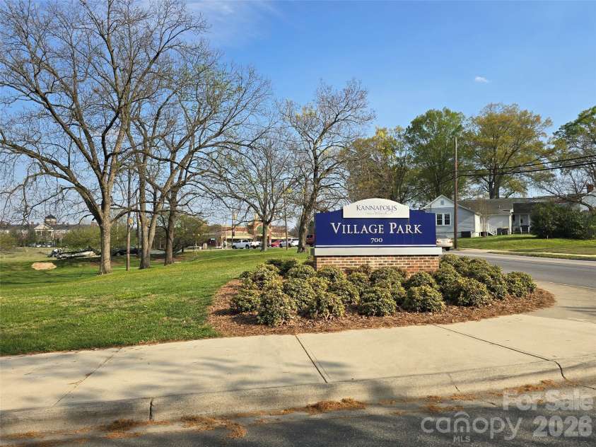 605 Frank Street, Kannapolis, NC 28081.  MLS# CAR4362447, YatesRealty ID 12898. 