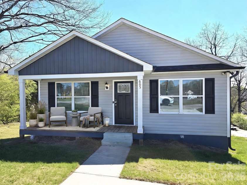 605 Frank Street, Kannapolis, NC 28081.  MLS# CAR4362447, YatesRealty ID 12898. 