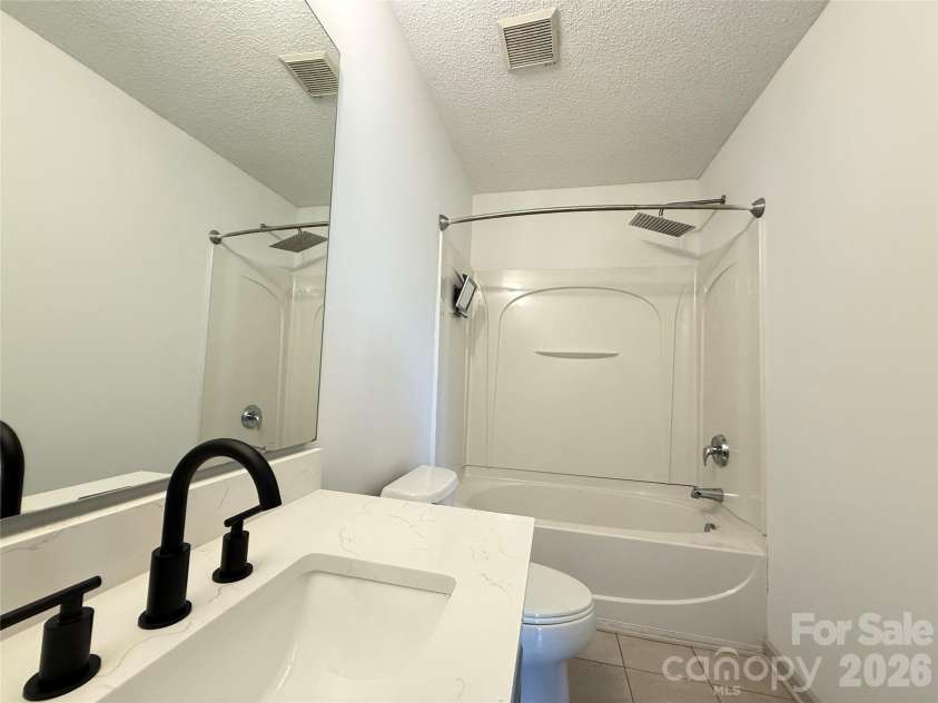 144 Mangum Circle, Mooresville, NC 28117.  MLS# CAR4363675, YatesRealty ID 12899. Full Bathroom 1 