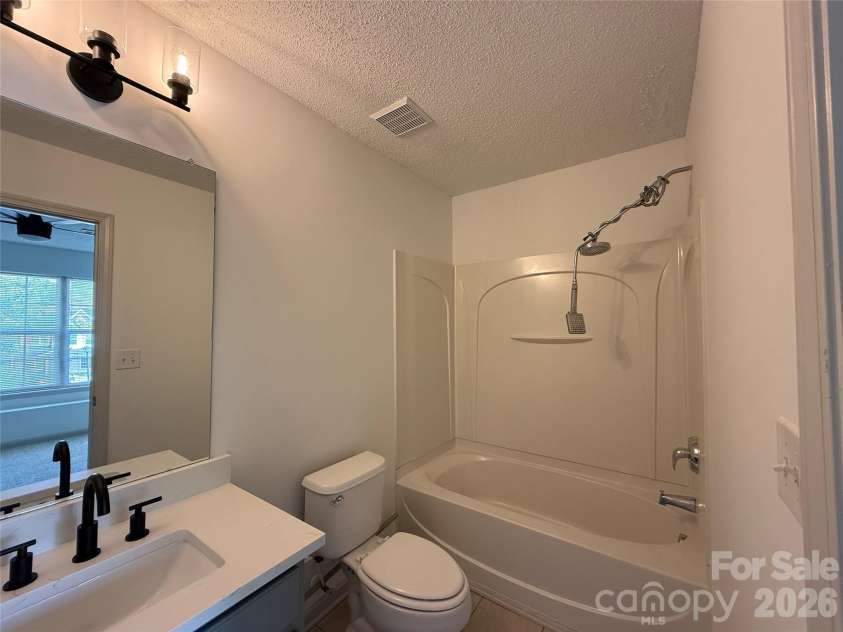 144 Mangum Circle, Mooresville, NC 28117.  MLS# CAR4363675, YatesRealty ID 12899. Full Bathroom 2 