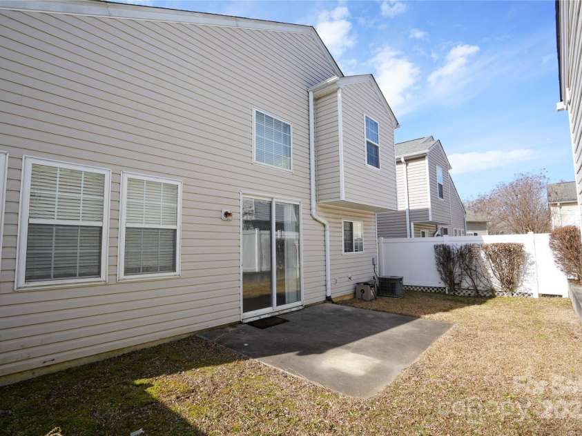 9445 Meadowmont View Drive, Charlotte, NC 28269.  MLS# CAR4216062, YatesRealty ID 12899. Backyard