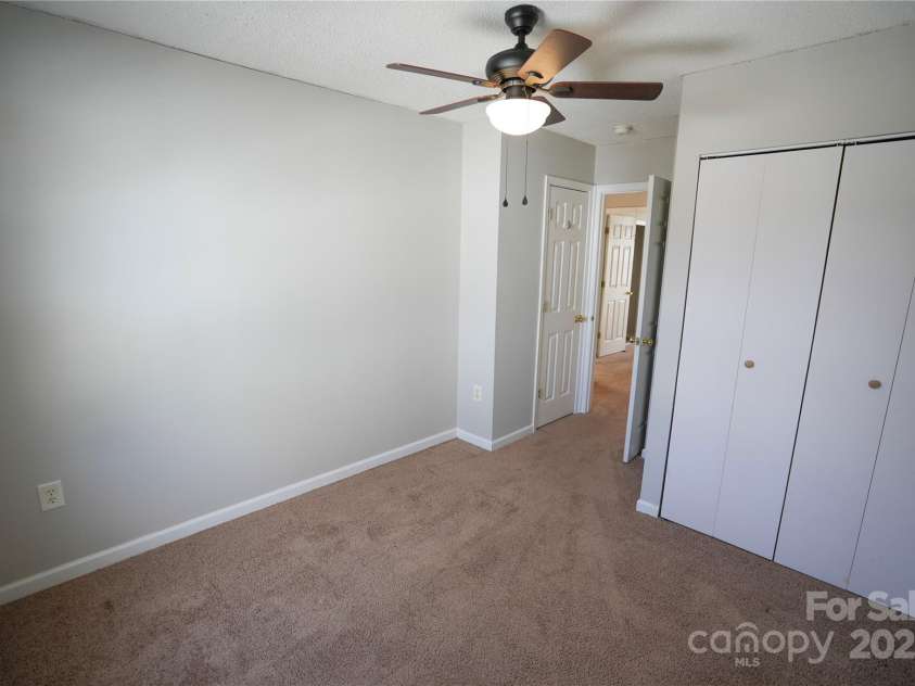 9445 Meadowmont View Drive, Charlotte, NC 28269.  MLS# CAR4216062, YatesRealty ID 12899. Third Bedroom