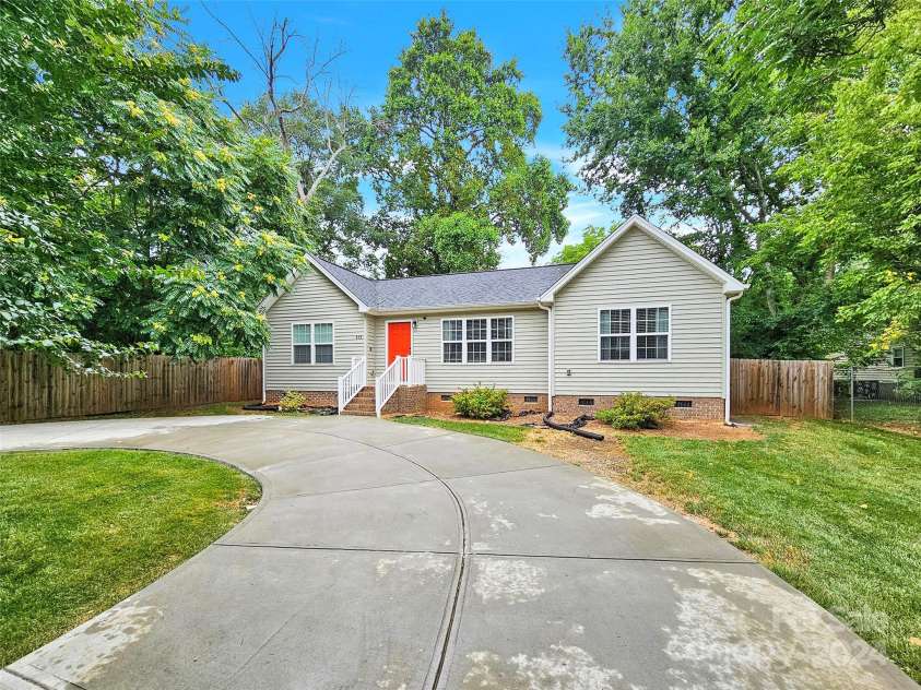 919 Edgemont Avenue, Belmont, NC 28012.  MLS# CAR4156108, YatesRealty ID 129. 