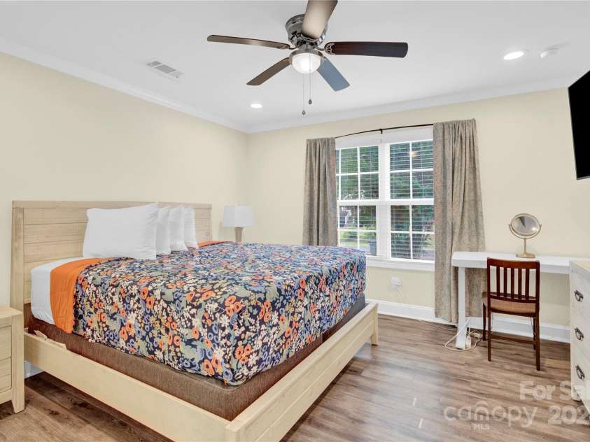 919 Edgemont Avenue, Belmont, NC 28012.  MLS# CAR4156108, YatesRealty ID 129. 