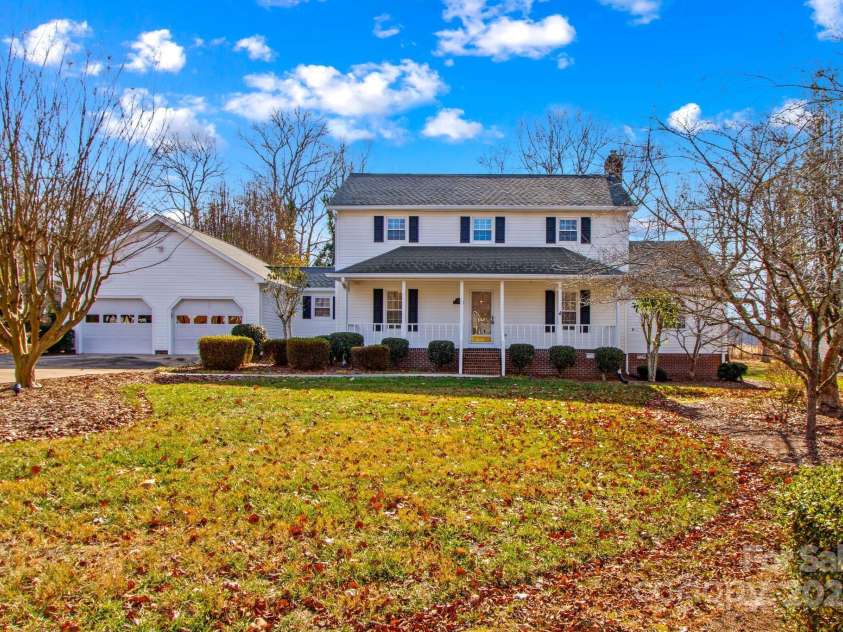 185 Willow Drive, Salisbury, NC 28146.  MLS# CAR4326097, YatesRealty ID 1290. 