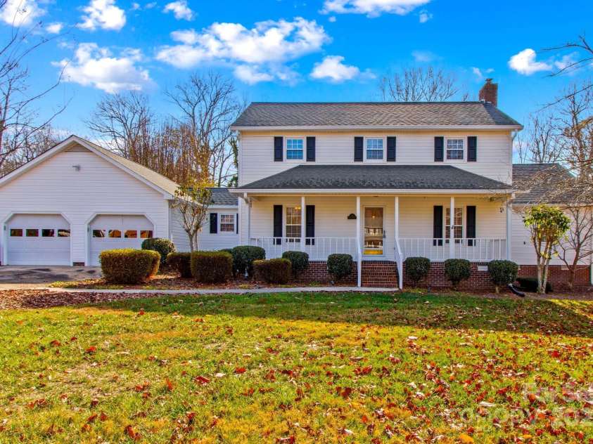 185 Willow Drive, Salisbury, NC 28146.  MLS# CAR4326097, YatesRealty ID 1290. 