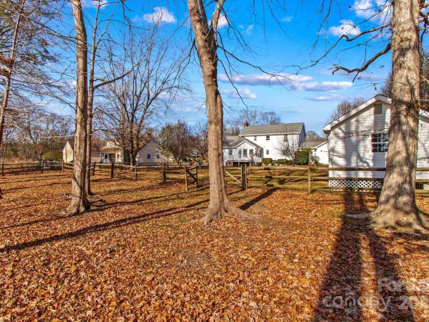 185 Willow Drive, Salisbury, NC 28146.  MLS# CAR4326097, YatesRealty ID 1290. 