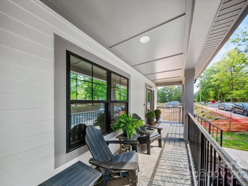 360 Broad Street, Waxhaw, NC 28173.  MLS# CAR4249401, YatesRealty ID 12900. 