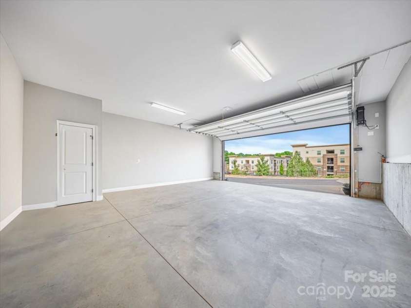 360 Broad Street, Waxhaw, NC 28173.  MLS# CAR4249401, YatesRealty ID 12900. 