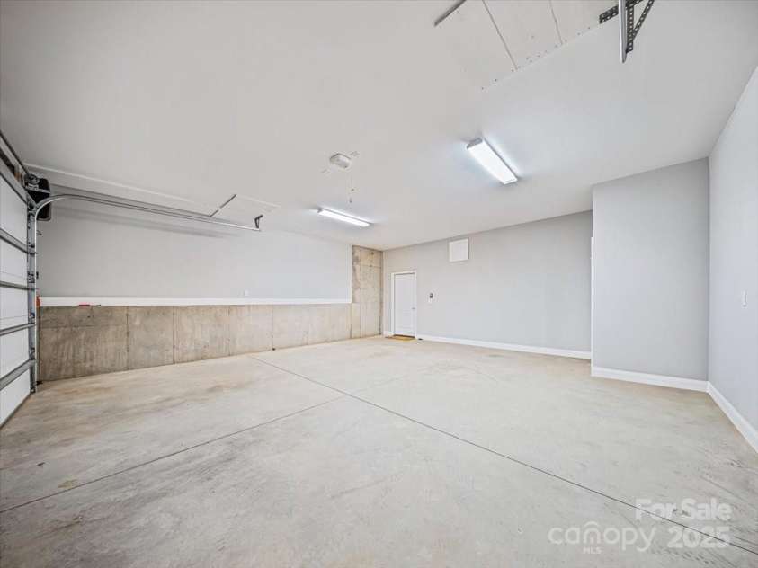 360 Broad Street, Waxhaw, NC 28173.  MLS# CAR4249401, YatesRealty ID 12900. 