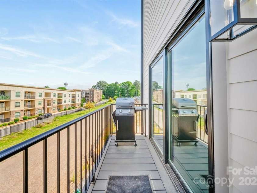 360 Broad Street, Waxhaw, NC 28173.  MLS# CAR4330301, YatesRealty ID 12900. 