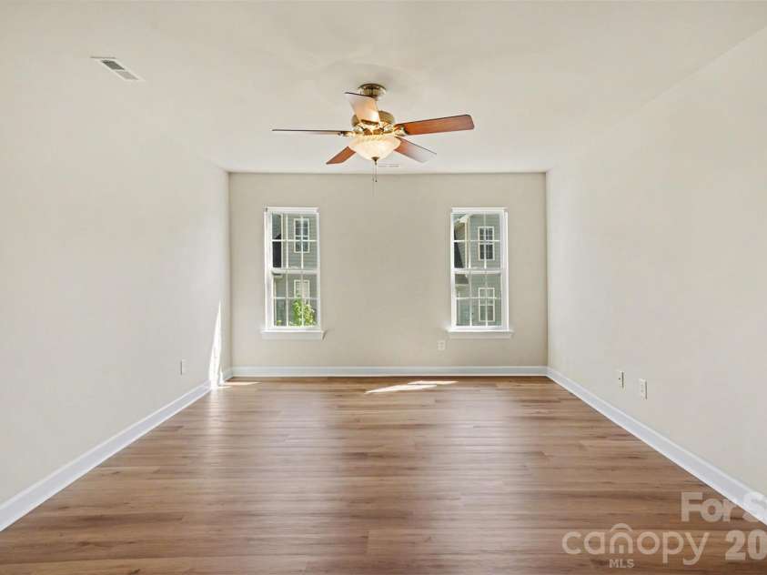 10947 Coyote Lane, Charlotte, NC 28277.  MLS# CAR4365778, YatesRealty ID 12901. Dual aspect windows in upper level bedroom