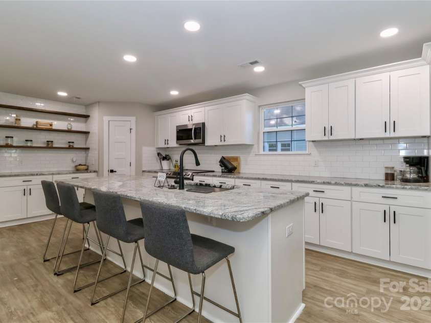 703 Main Street, Landis, NC 28088.  MLS# CAR4249168, YatesRealty ID 12901. Kitchen