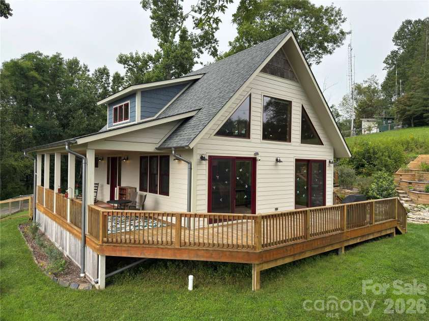1856 Cabbage Patch Road, Burnsville, NC 28714.  MLS# CAR4293674, YatesRealty ID 12902. 