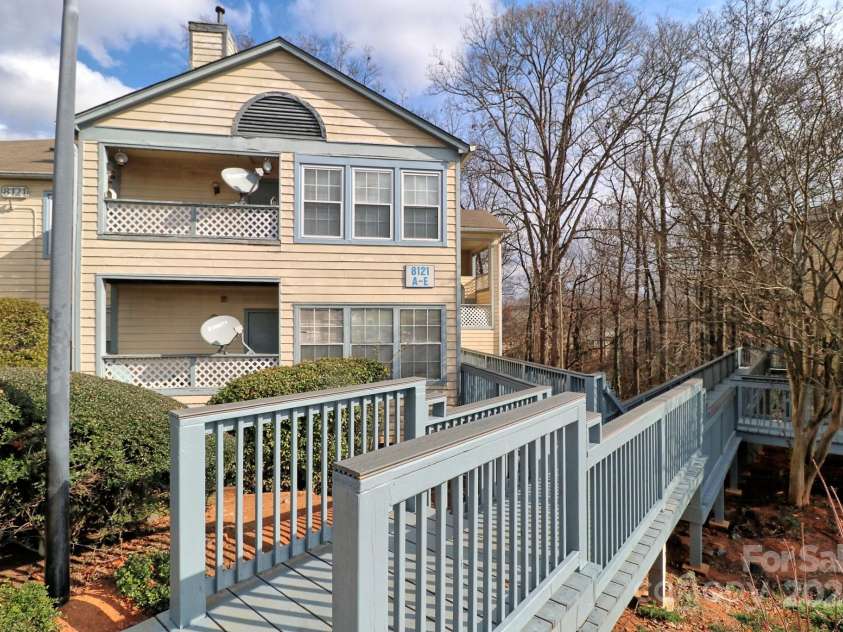 8121 #E Tremaine Court, Charlotte, NC 28227.  MLS# CAR4209590, YatesRealty ID 12902. 