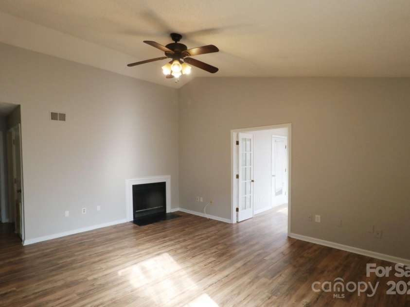 8121 #E Tremaine Court, Charlotte, NC 28227.  MLS# CAR4209590, YatesRealty ID 12902. 